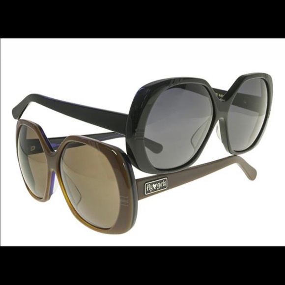 FlyGirls Accessories - Retro Sunglasses ❤️ Flyvacious FlyGirls 3 Colors